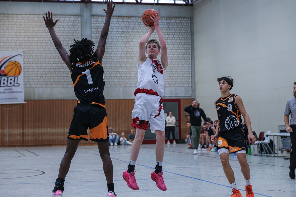 JBBL BAYER GIANTS vs Young Lions Wuppertal-32 | Fotos von Basketballspielen aus dem Raum NRW fotografiert von Gero Mueller-Laschet und Daniel Schaefer - Realisiert mit Pictrs.com