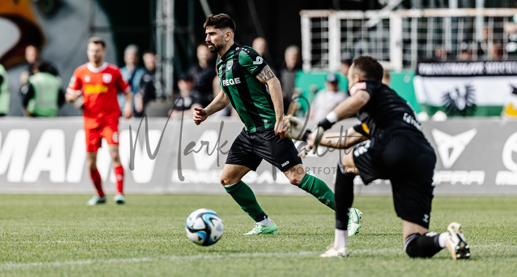 3. Liga, Saison 2023/24, 32. Spieltag: SC Preußen Münster - Jahn Regensburg | Münster, 06.04.2024: 3. Liga, 32. Spieltag, SC Preußen Münster gegen Jahn Regensburg im LVM-Preußenstadion in Münster. Foto: sportfotografie.ms | Markus Paletta - Realisiert mit Pictrs.com