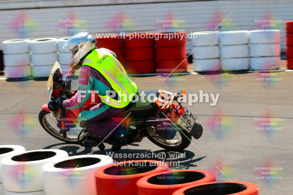Moto-TeamOBK-22469 | Hier findet Ihr Bilder von Touristenfahrten auf der Nürburgring Nordschleife oder von anderen Veranstaltungen die ich besucht habe. Viel Spass beim Durch Schauen 