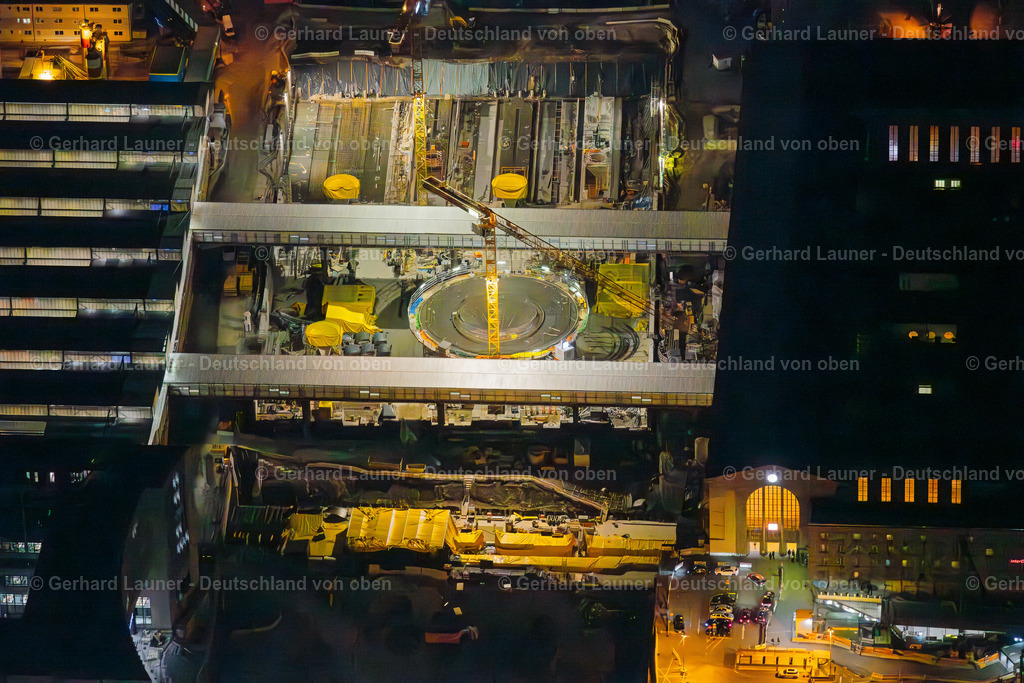 3900819 | Hauptbahnhof Stuttgart Nachtaufnahme