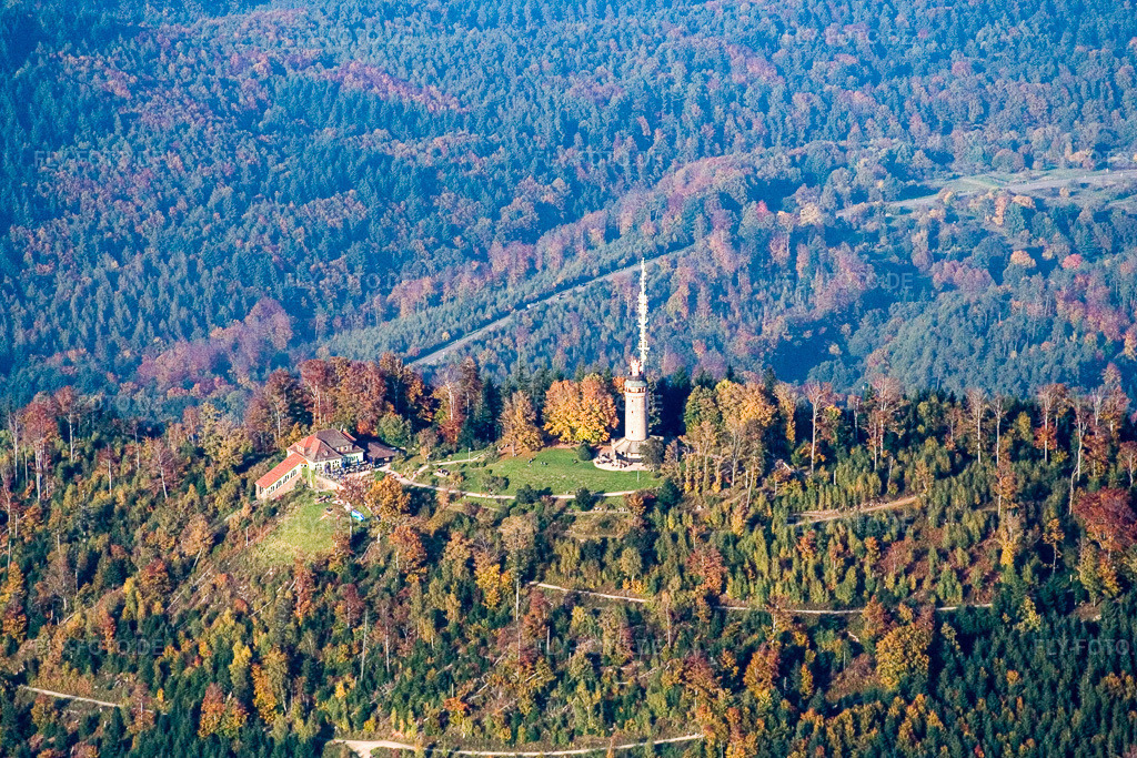 Luftbild: Bauwerk des Aussichtsturmes Merkurturm im Ortsteil Ebersteinburg in Baden-Baden im Bundesland Baden-Württemberg in Deutschland. Foto: IMG_13993.jpg vom 11.10.2008 durch Werner Riehm/FLY-FOTO.de