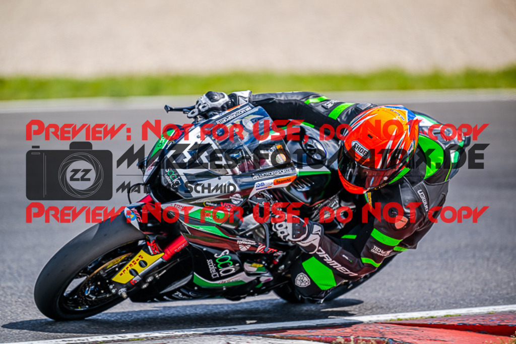 MaZZes_FotoMatrix_220506_90218 | Fotograf Mathias Schmid
Sportfotograf,
Eventfotograf,
Hochzeitsfotograf,
Portraitfotograf