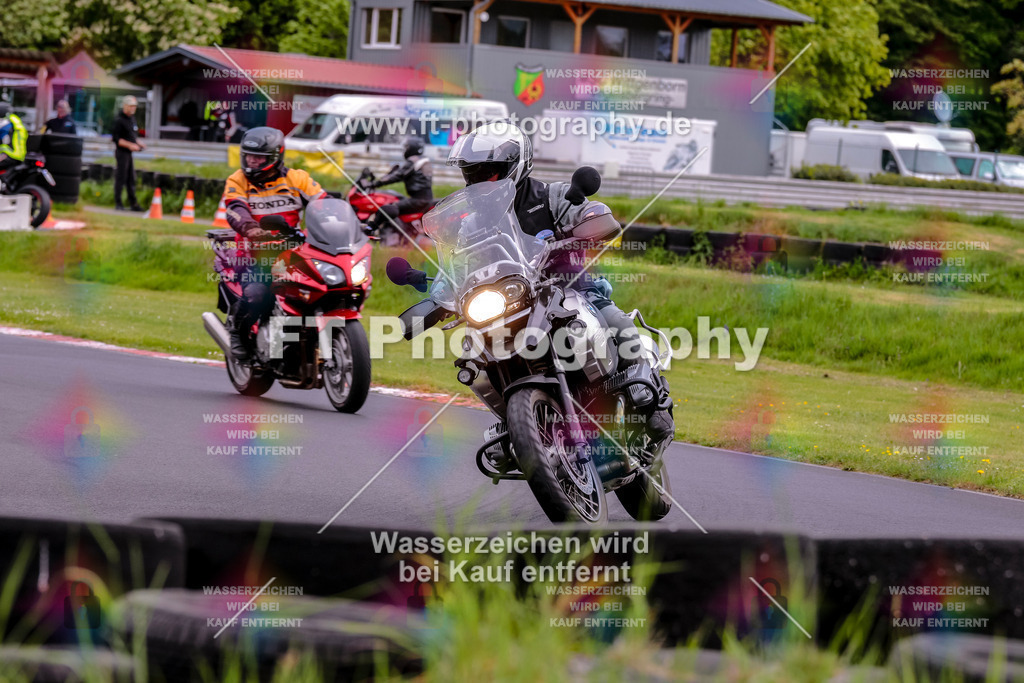 MotoTeamVBK-20588 | Hier findet Ihr Bilder von Touristenfahrten auf der Nürburgring Nordschleife oder von anderen Veranstaltungen die ich besucht habe. Viel Spass beim Durch Schauen 