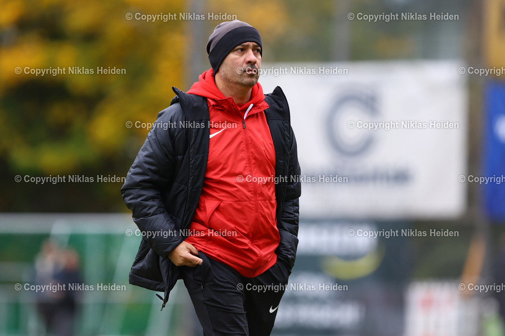 NH_HEBC_SCVWBillstedt_OberligaHamburg_12102025 | Ümit Taytanli (Trainer, SC Vorwärts Wacker Billstedt)Fußball I Herren I Gamesright Oberliga Hamburg I Saison 2025-2026  I 12. Spieltag I HEBC - SC Vorwärts Wacker Billstedt I 12.10.2025 I Reinmüllerplatz