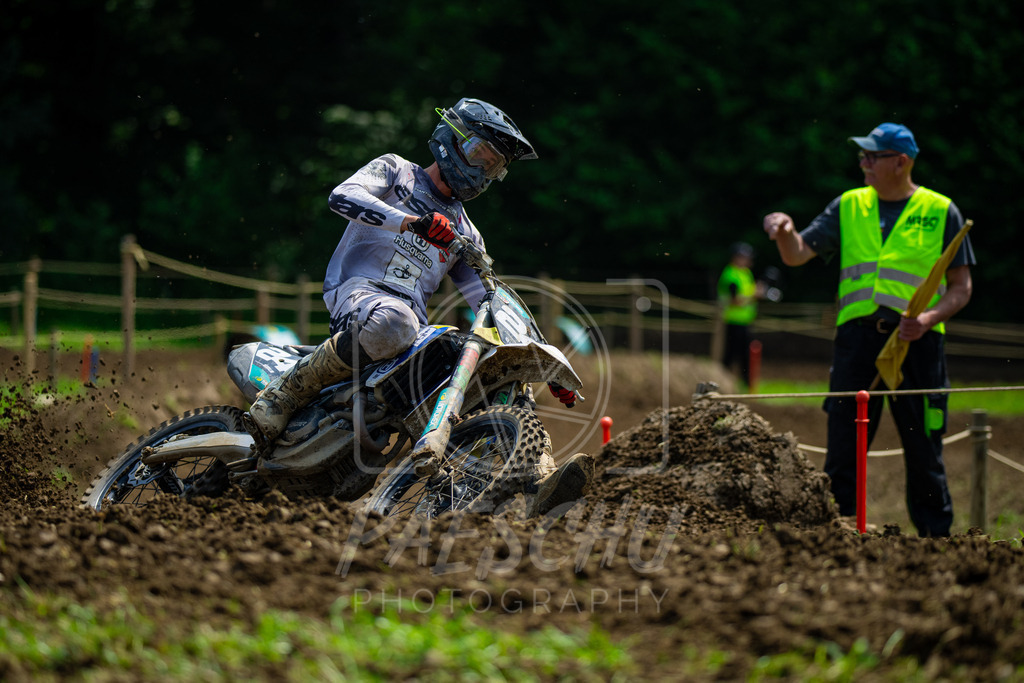 MX 2 (389) | Paeschuphoto Shop - Wer nicht sucht der auch nicht findet.Ob Motocrossbilder oder von einem besuchtem Spiel, Hauptsache Action. - Realisiert mit Pictrs.com