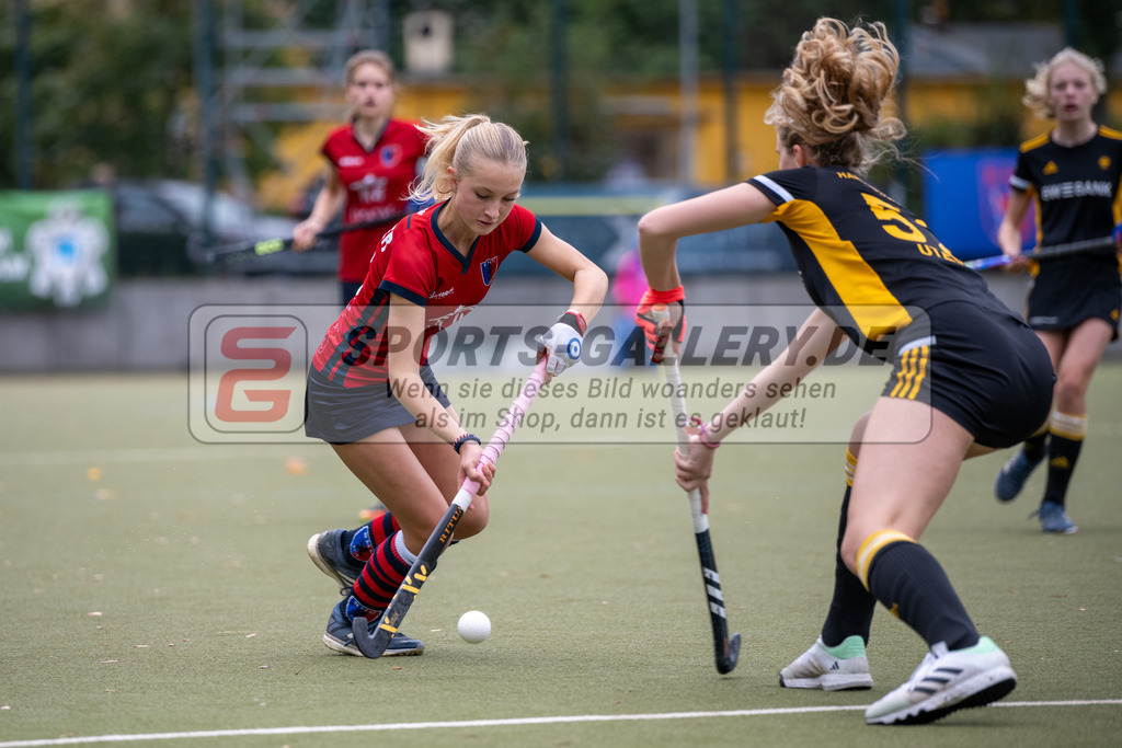 SFE_20231022_0068 | Deutsche Meisterschaft Weibliche U16 Finale Berliner HC - Harvestehuder THC am 22.10.2023 in Köln (Düsseldorfer Hockeyclub 1905 e.V.), Photo: Stephan Fehrmann 2023 (Sports-Gallery)