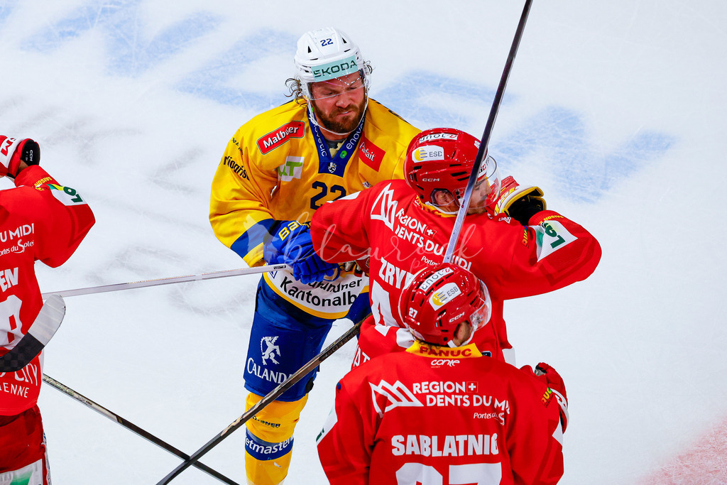 09112025_EHCB vs HCD_wb-1398 | Sportbilder, Sportfotograf, Hochzeits- und Eventfotografin, Flugshows, Portraits und Tiershooting, Aviation, Downhill, Nationalleague, Swissleague, International