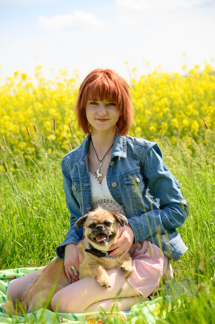 Portraits von Mensch mit seinem besten Freund Frau | Shop für Prints Landschaftsfotografie Sächsische Schweiz Naturfotografie in Thüringen Fotos vom Findlingspark Nochten Kloster Sankt Marienstern Bilder Festung Königstein PanoramaRhododendronpark Kromlau FotogalerSchleswig-Holstein Küstenlandschaften