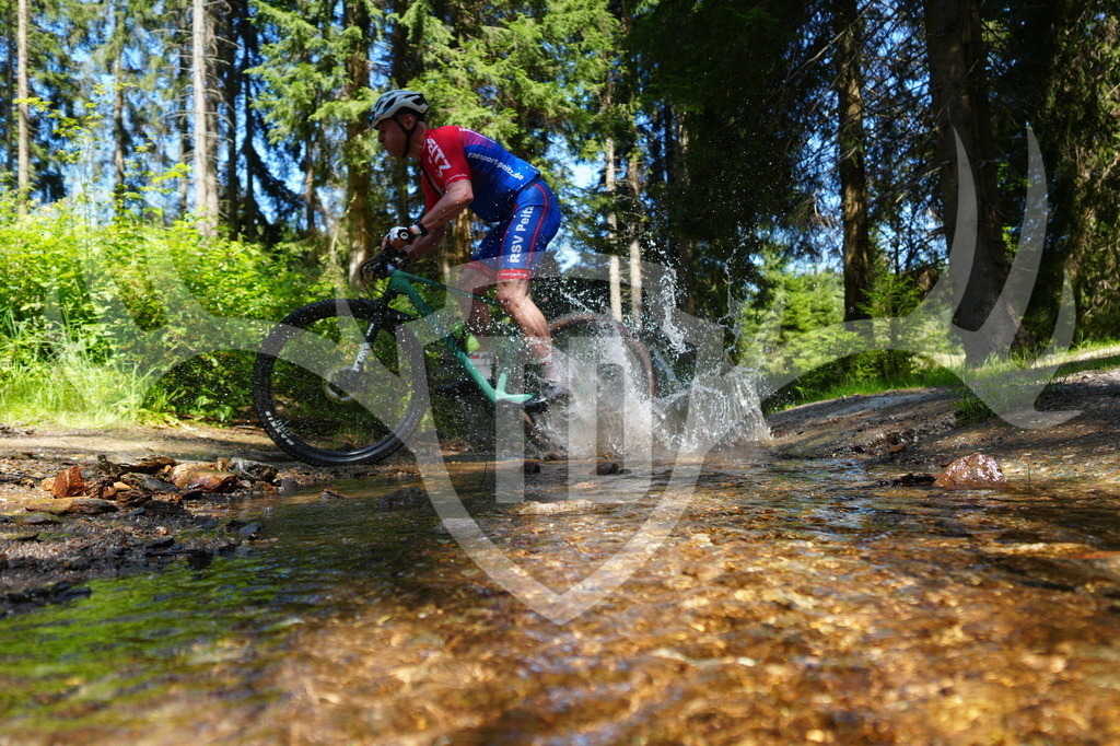 FC605258 | Fotogalerie der Treibjagd im Dunkelwald - Dein MTB Etappenrennen im Erzgebirge - Realisiert mit Pictrs.com
