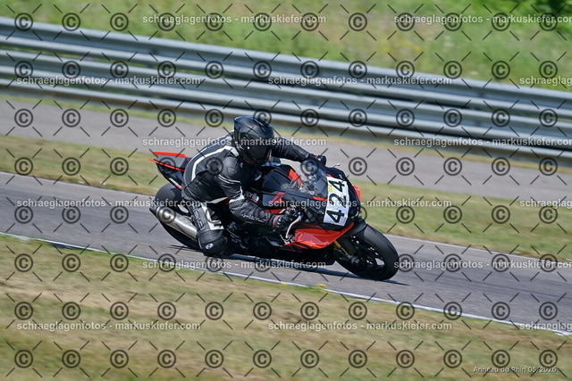 26BT02-0601 | markuskiefer.com - Realisiert mit Pictrs.com