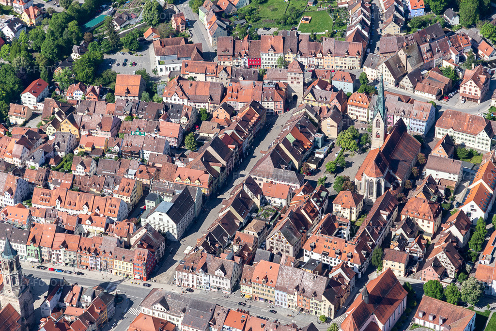 Luftbild: Altstadtbereich und Innenstadtzentrum in Rottweil im Bundesland Baden-Württemberg in Deutschland. Foto: IMG_114471.jpg vom 30.05.2019 durch Werner Riehm/FLY-FOTO.de