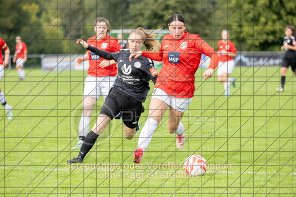 20250928_143407_0568 | #,1.FC Donzdorf (schwarz) vs. TV Derendingen (rot), Fussball, Frauen-Verbandsliga Württemberg, 03. Spieltag, Saison 2025/2026, Rasenplatz Lautertal Stadion, Süßener Straße 16, 73072 Donzdorf, 28.09.2025 - 13:00 Uhr,Foto: PhotoPeet-Sportfotografie/Peter Harich