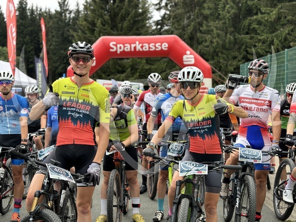 IMG_8017 | Fotogalerie der Treibjagd im Dunkelwald - Dein MTB Etappenrennen im Erzgebirge - Realisiert mit Pictrs.com