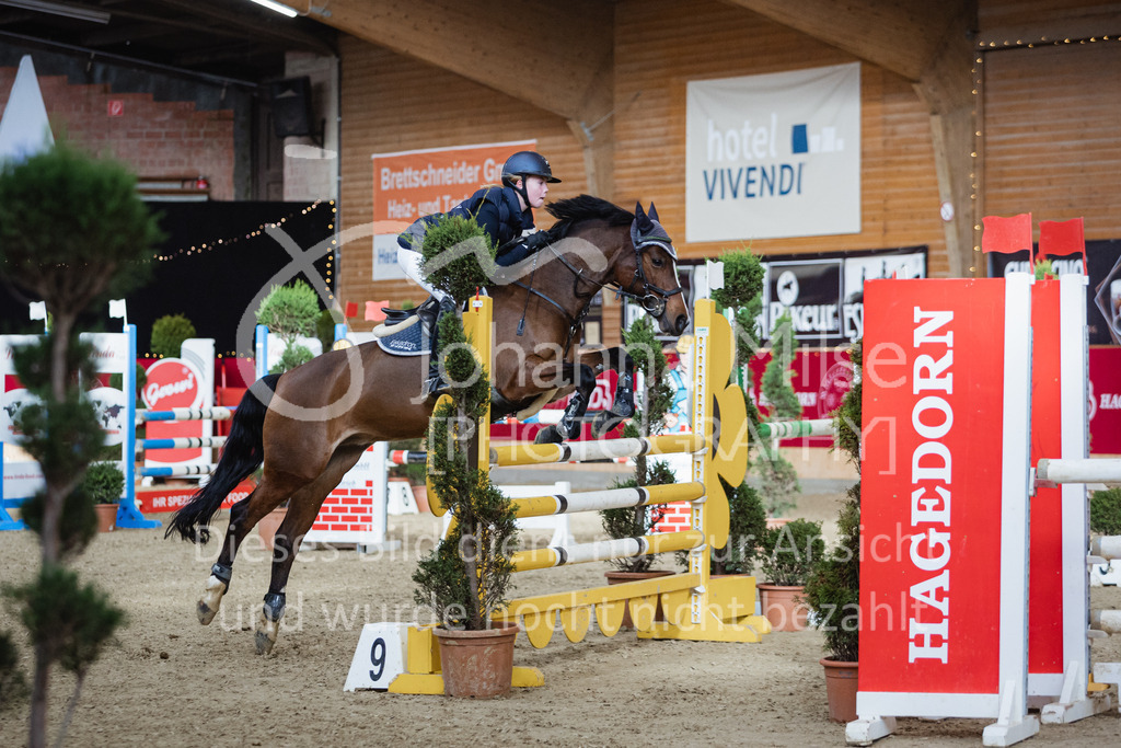 221127_Winterfestival_L-Spr_HPTTY-271 | Deine schönsten Turniermomente als professionelle Fotos! Entdecke hochwertige Pferdesport-Fotografie im Online-Shop. Jetzt Fotos finden & bestellen!