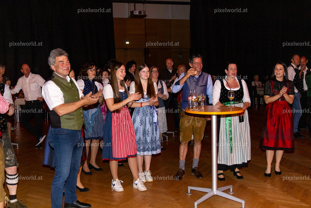 Schlager trifft Tracht | Bildershop von pixelworld.at - Realisiert mit Pictrs.com