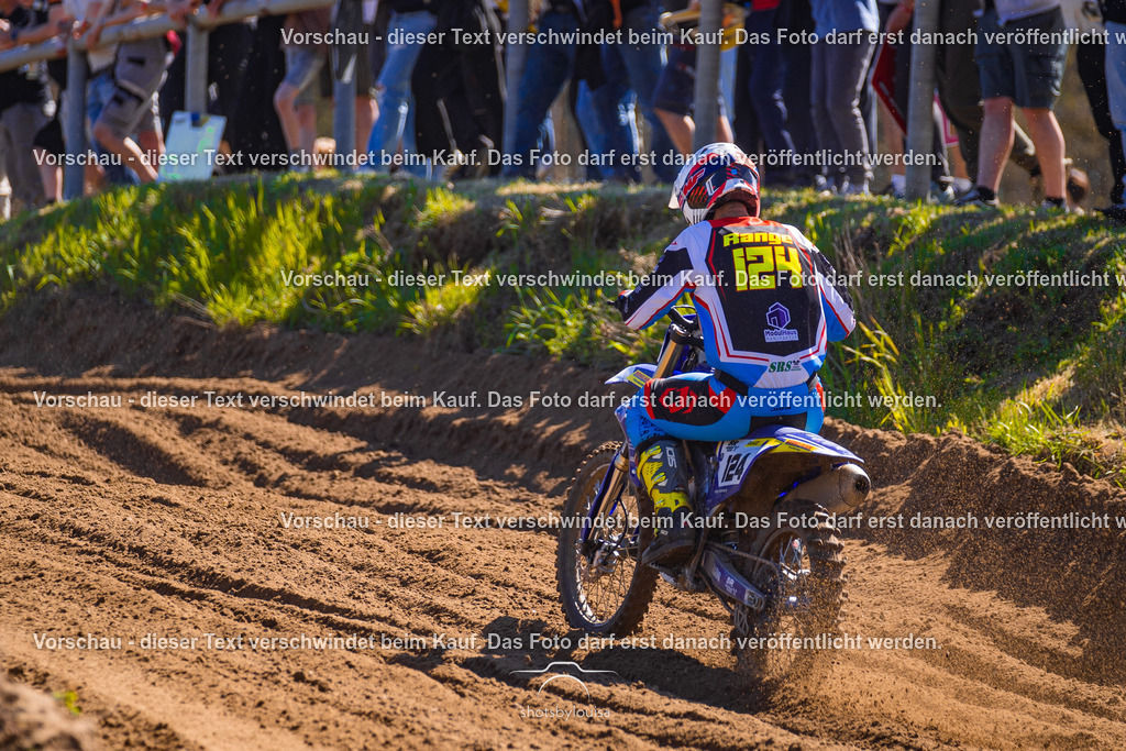 20260501_MCWriezen-3282 | Sportfotografin aus Berlin-Brandenburg mit Fokus auf Motocross. Ich halte deine sportliche Leistung und echte Emotionen auf und neben der Strecke professionell fest. Entdecke die Fotos von deinem Rennen und bestelle sie direkt hier im Shop.