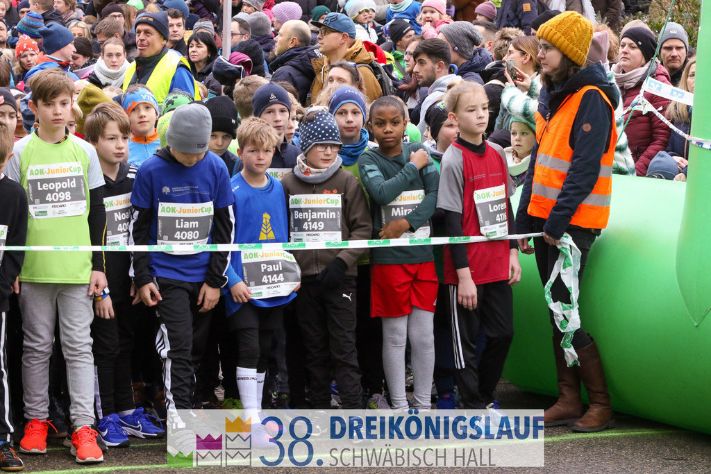 400m AOK Junior Cup | 3 Koenigslauf 2024 400m AOK Junior Cup - Realisiert mit Pictrs.com