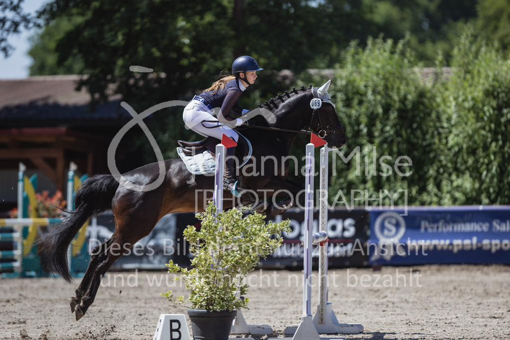 230610_Mühlen_A-Spr2-785 | Deine schönsten Turniermomente als professionelle Fotos! Entdecke hochwertige Pferdesport-Fotografie im Online-Shop. Jetzt Fotos finden & bestellen!