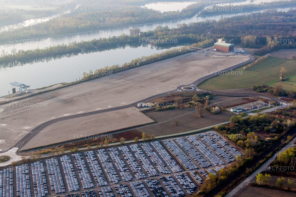 Aerial view: Construction site for new port facilities of the Port Autonome de Strasbourg on the banks of the Rhine River in Lauterbourg in the state Bas-Rhin, France. – Photo: IMG_63606.jpg taken on 03/30/2014 by Werner Riehm/FLY-FOTO.com – Resolution of the original: 4752 x 3168 px