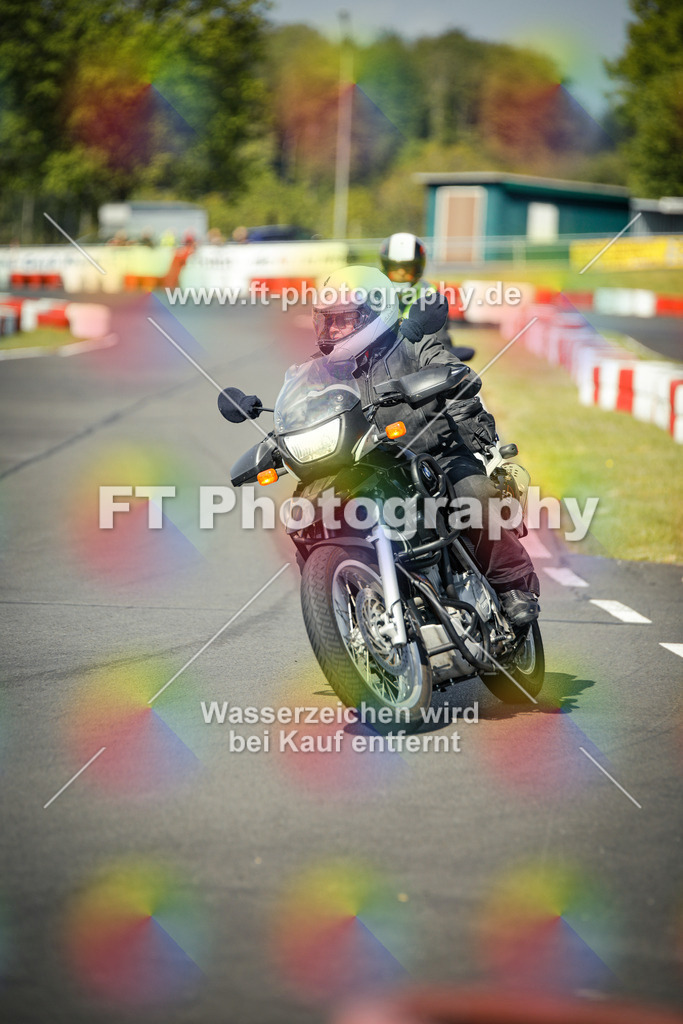 OBK_Mai_Martina_Markus-10550 | Hier findet Ihr Bilder von Touristenfahrten auf der Nürburgring Nordschleife oder von anderen Veranstaltungen die ich besucht habe. Viel Spass beim Durch Schauen 