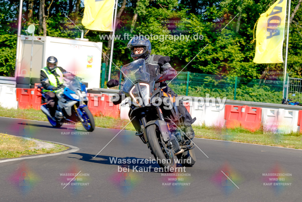 _MOT8920 | Hier findet Ihr Bilder von Touristenfahrten auf der Nürburgring Nordschleife oder von anderen Veranstaltungen die ich besucht habe. Viel Spass beim Durch Schauen 