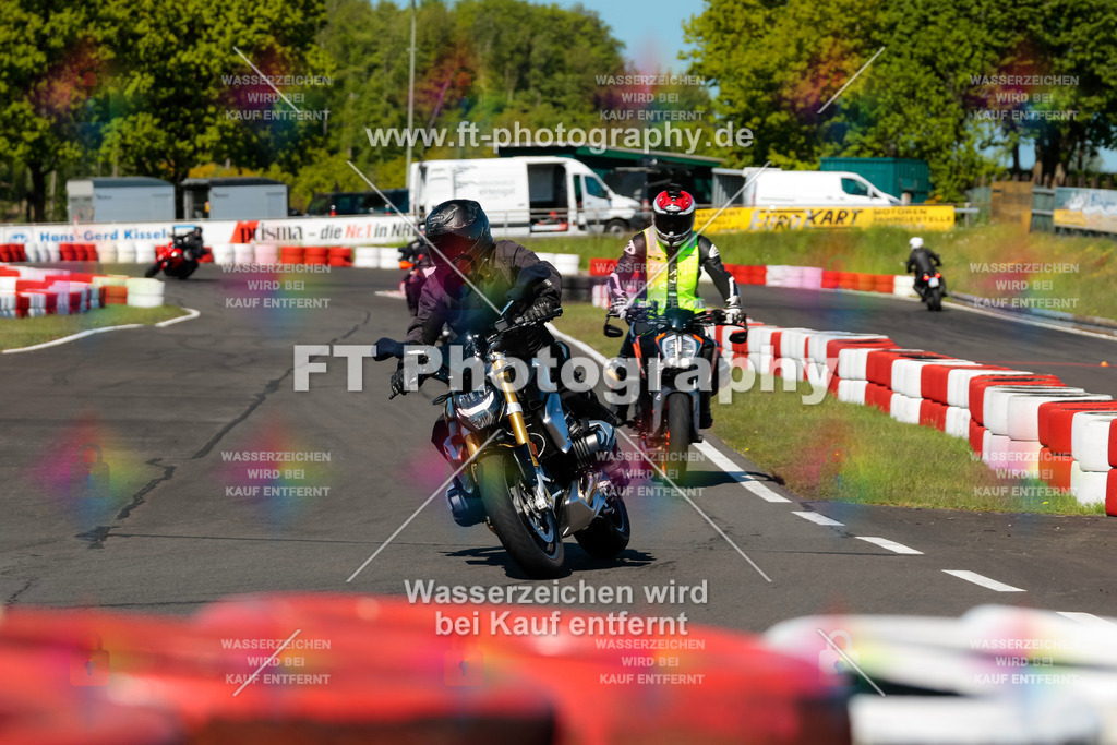 Moto-TeamOBK-21643 | Hier findet Ihr Bilder von Touristenfahrten auf der Nürburgring Nordschleife oder von anderen Veranstaltungen die ich besucht habe. Viel Spass beim Durch Schauen 