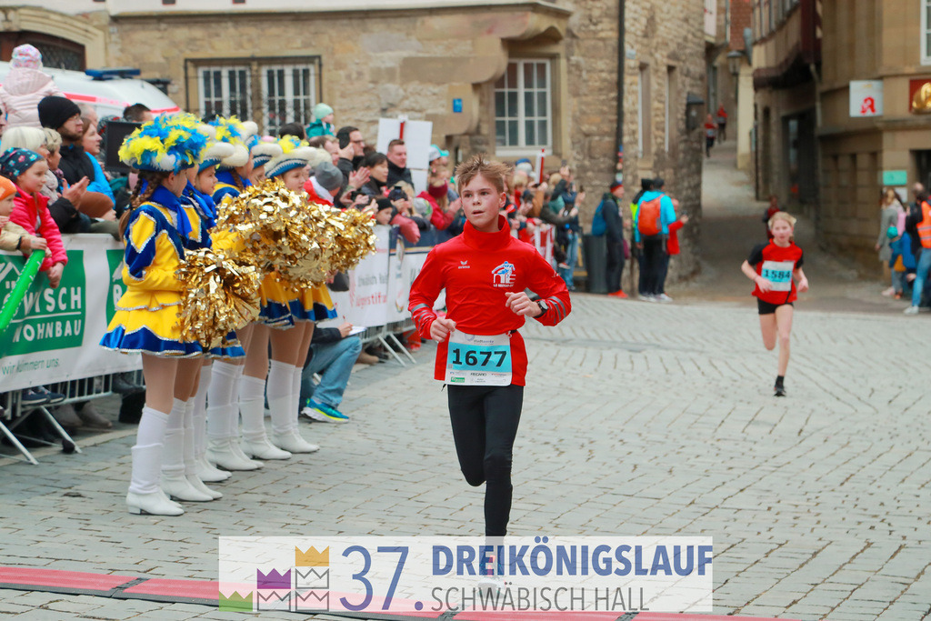 Stadtwerke Jugendlauf 1700m | 3 Koenigslauf 2023 - Realisiert mit Pictrs.com