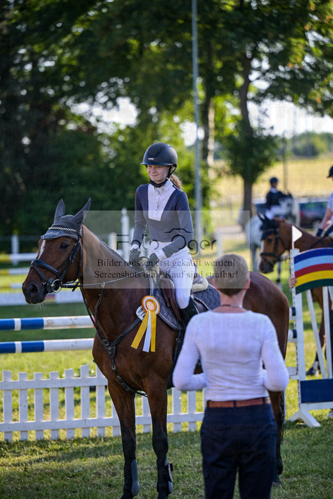Reitturnier Voxtrup | Entdecke hochwertige Reitturnierfotos von Foto Oger. Professionell, emotional und authentisch – jetzt Lieblingsmomente im Shop bestellen.Deutschlandweite Turnierfotografie. - Realisiert mit Pictrs.com