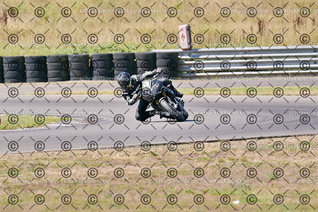 26bt05-0444 | markuskiefer.com - Realisiert mit Pictrs.com