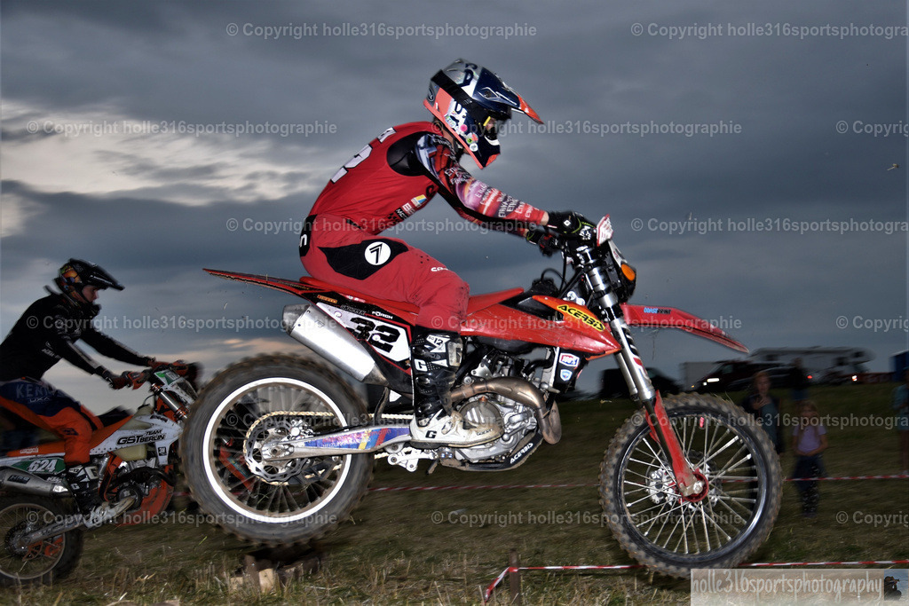 DSC_0295_01 (2) | Sportfotografie , Motorsport, Motoross, Reitsport, Mointainbike, Enduro,
Landschaft , Outdoor, Eventfotografie, Landschaft, Bilder online bestellen - Realisiert mit Pictrs.com