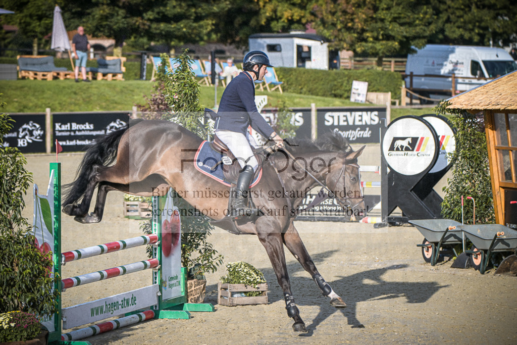 DOS_7159 | Entdecke hochwertige Reitturnierfotos von Foto Oger. Professionell, emotional und authentisch – jetzt Lieblingsmomente im Shop bestellen.Deutschlandweite Turnierfotografie. - Realisiert mit Pictrs.com