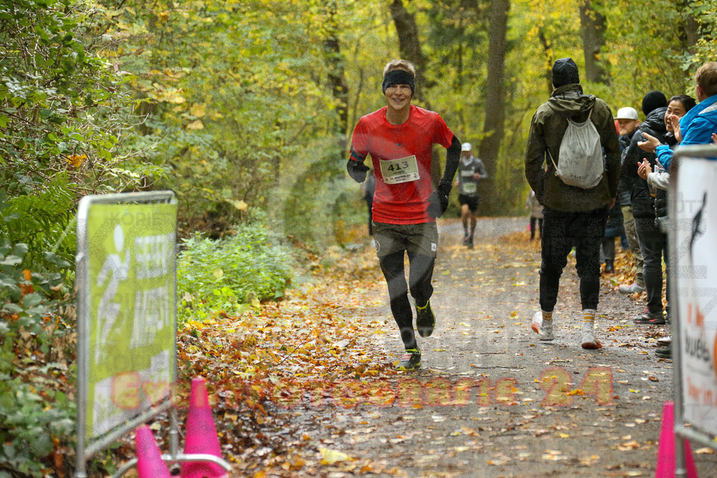 251026_1220_EX1_0113 | Sportfotografie im Rhein-Sieg Kreis, Köln, Bonn, NRW, Rheinland Pfalz, Hessen, etc. Unser Tätigkeitsfeld umfasst den Laufsport vom Volkslauf über den Marathon, Duathlon, Triathon bis zum Ultralauf wie Kölnpfad Ultra oder Schindertrail.