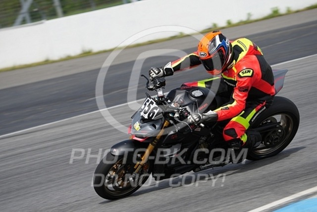 2024_04_29_PBK_14105 | Sportfotografie; SlowMotion; Video; Rennstrecke; Hafeneger; Speer; Racing; RSE; BMW; CBO; Trackday; Motorsportarena; Hockenheimring; Brno; Most; Barcelona; Valencia