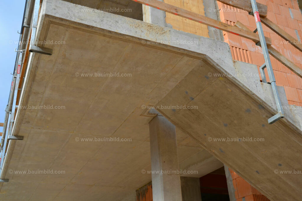 bib-lg04-betonarbeiten-treppen-0767 | Nach LV-Leistungsgruppen sortierte Detailfotos über den Bau eines Hauses. Alle Hausbau-Bilder direkt vom Urheber und Autor der Website Haus-Selber-Bauen.com