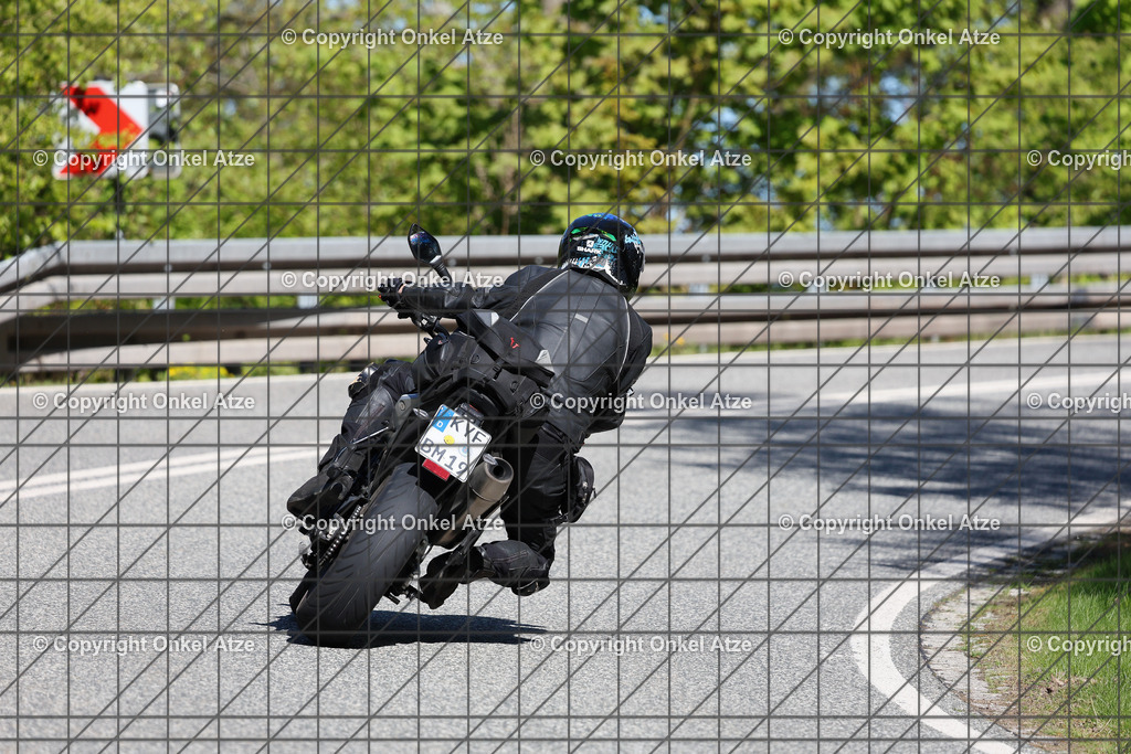 IMG_9305 | Fotograf am Kyffhäuser. Onkel Atze. Kyffhäuser Rennstrecke. Café36. Motorsportfotografie. - Realisiert mit Pictrs.com