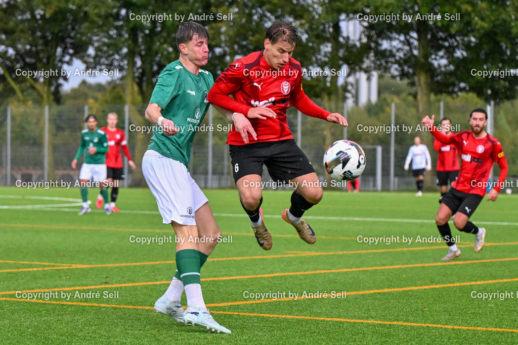 FC Kilia Kiel vs VfB Lübeck II - U21 | Jannis Voß (Kilia #6) vs Timm Steiner (Lübeck #24) / Fußball-Oberliga Männer 2026/2027 / FC Kilia Kiel vs VfB Lübeck II - U21 / Kilia Sportplatz / Kiel / 10.10.26 - Realisiert mit Pictrs.com