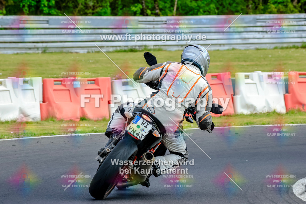 _OTO2534 | Hier findet Ihr Bilder von Touristenfahrten auf der Nürburgring Nordschleife oder von anderen Veranstaltungen die ich besucht habe. Viel Spass beim Durch Schauen 