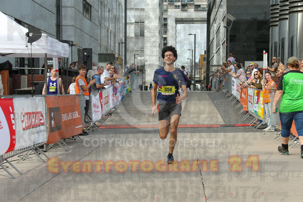 250920_1514_EX1_8617 | Sportfotografie im Rhein-Sieg Kreis, Köln, Bonn, NRW, Rheinland Pfalz, Hessen, etc. Unser Tätigkeitsfeld umfasst den Laufsport vom Volkslauf über den Marathon, Duathlon, Triathon bis zum Ultralauf wie Kölnpfad Ultra oder Schindertrail.