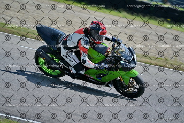 26BT02-1060 | markuskiefer.com - Realisiert mit Pictrs.com