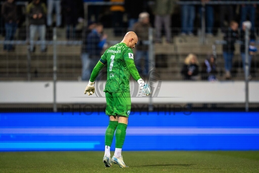 SV Stuttgarter Kickers vs. SGV Freiberg, Fussball, WFV-Pokal, Viertelfinale, 17.03.2026 | Felix Dornebusch (SV Stuttgarter Kickers, #01),SV Stuttgarter Kickers vs. SGV Freiberg, Fussball, WFV-Pokal, Viertelfinale, 17.03.2026Foto: photosbyphips/Philip Ziegler
