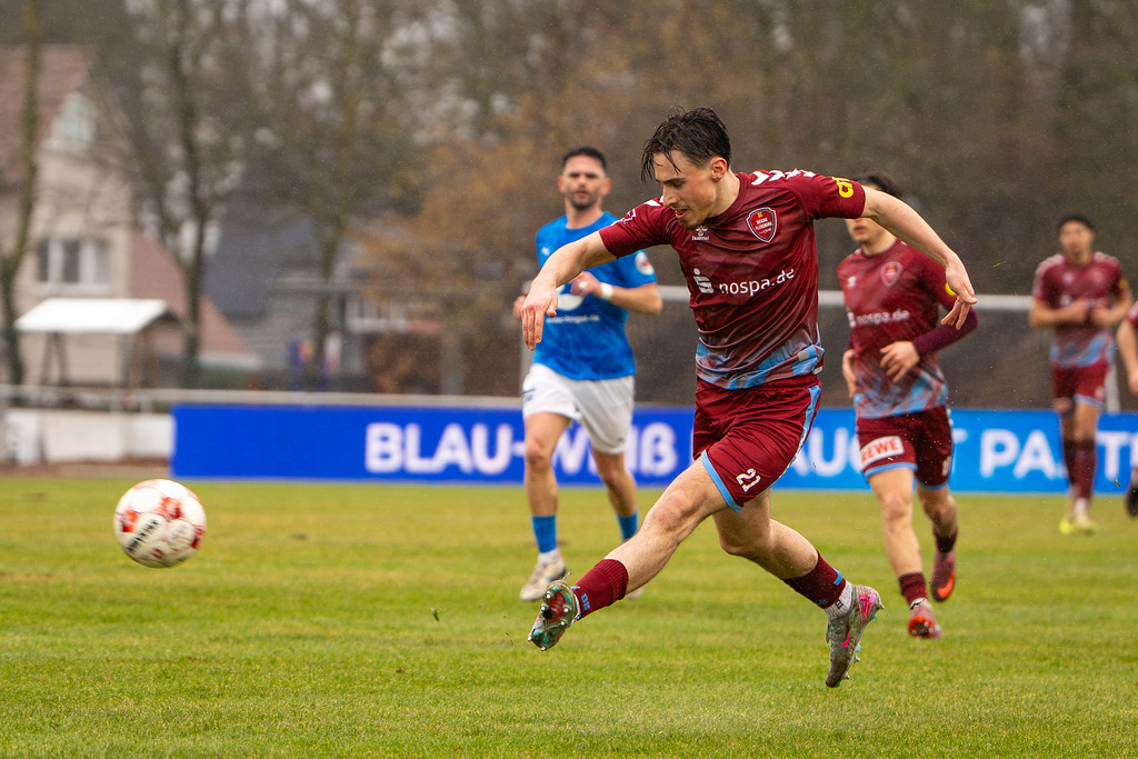 Fußball I Herren I Saison 2025-2026 I Regionalliga Nord I 23. Spieltag I TuS Blau-Weiß Lohne - SC Weiche Flensburg 08 I 0036 | Ole Wagner (21, SC Weiche Flensburg 08) - Realisiert mit Pictrs.com