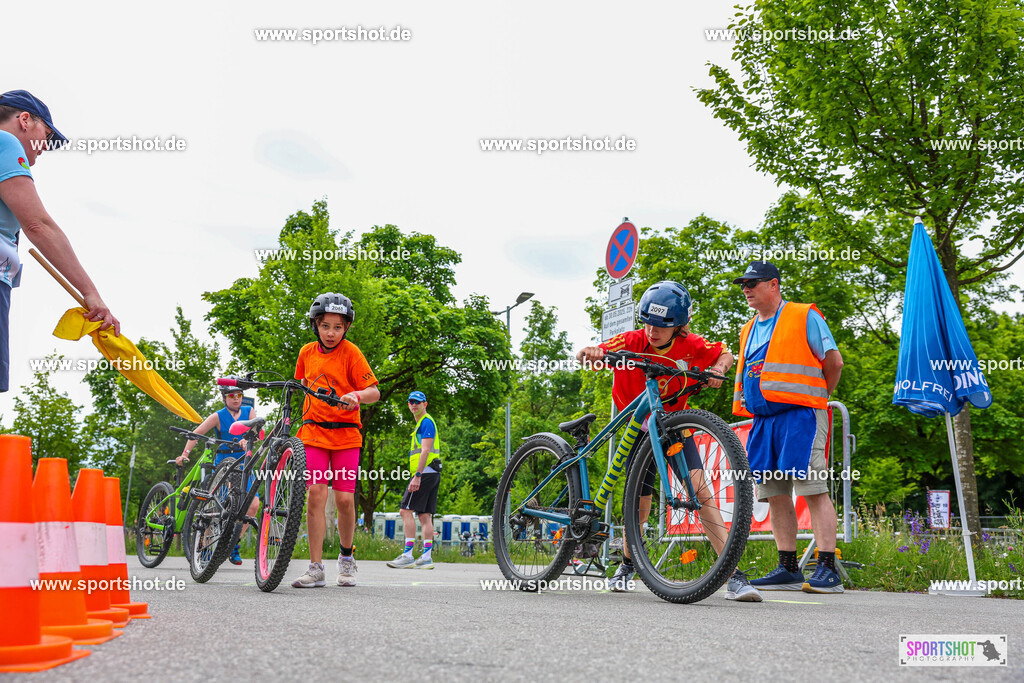 995A0700 | Stadttriathlon Erding 2025. #yourpictrs #sportshot_your_pictrs @Sportshotphotography #stadttriathlonerding Copyright: www.sportshot.de