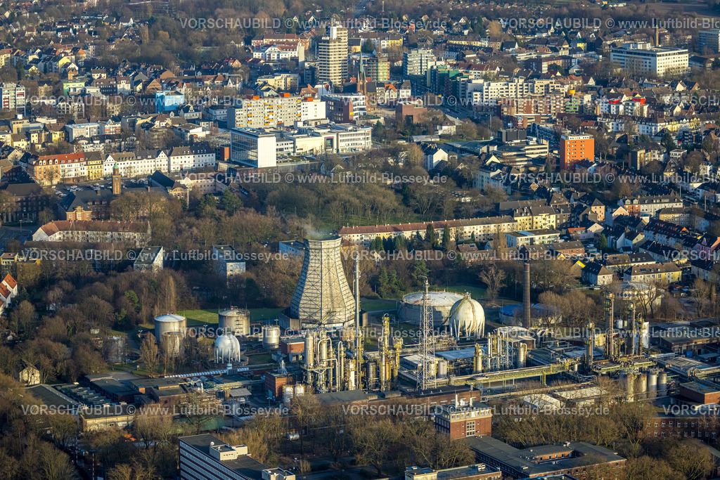 Herne240104287 | Luftbild, Stadtansicht Zentrum mit Kreuzkirche und Wohnturm, vorne Chemiewerk Ineos Herne, Herne-Mitte, Herne, Ruhrgebiet, Nordrhein-Westfalen, Deutschland