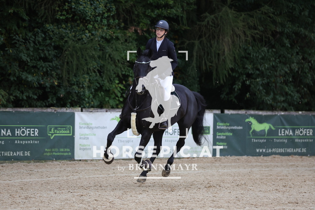 0P6A5115 | Willkommen bei Brunnmayr - Design & Fotografie – Ihrem Spezialisten für Reitturniere und Pferdeveranstaltungen in Oberösterreich, Salzburg und Bayern! Seit über 17 Jahren sind wir leidenschaftlich dabei.