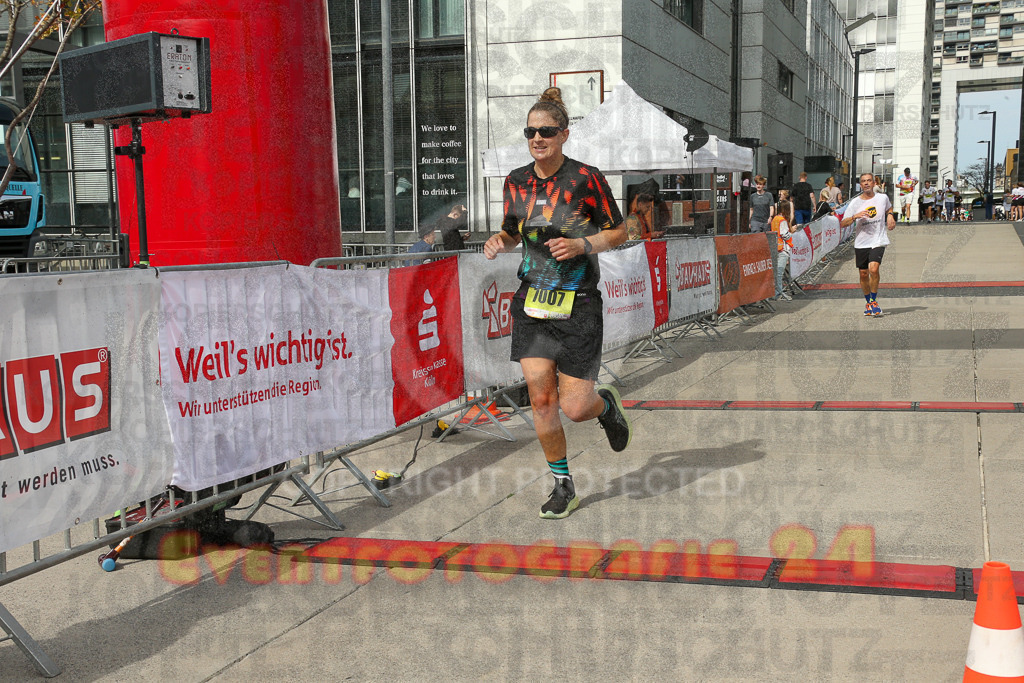 250920_1327_EX1_4652 | Sportfotografie im Rhein-Sieg Kreis, Köln, Bonn, NRW, Rheinland Pfalz, Hessen, etc. Unser Tätigkeitsfeld umfasst den Laufsport vom Volkslauf über den Marathon, Duathlon, Triathon bis zum Ultralauf wie Kölnpfad Ultra oder Schindertrail.