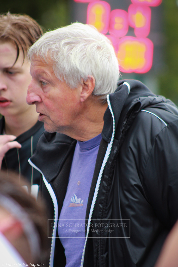 Wolfgang Kluth, Coach, MU18 REGIONALLIGA DM22 ZWR HF RWK-MHC | lanaschraderfotografie - Realisiert mit Pictrs.com