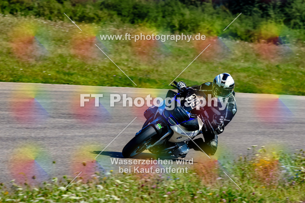 039-4212 | Hier findet Ihr Bilder von Touristenfahrten auf der Nürburgring Nordschleife oder von anderen Veranstaltungen die ich besucht habe. Viel Spass beim Durch Schauen 