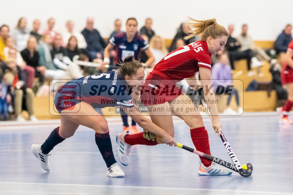 SFE_20221127_0053 | 1. Bundesliga Hockey Damen Düsseldorfer HC - Rot-Weiss Köln am 27.11.2022 in Düsseldorf (Düsseldorfer Hockeyclub 1905 e.V.), Photo: Stephan Fehrmann 2022 (Sports-Gallery),Camille Nobis ( Rot-Weiss Köln #17 )
