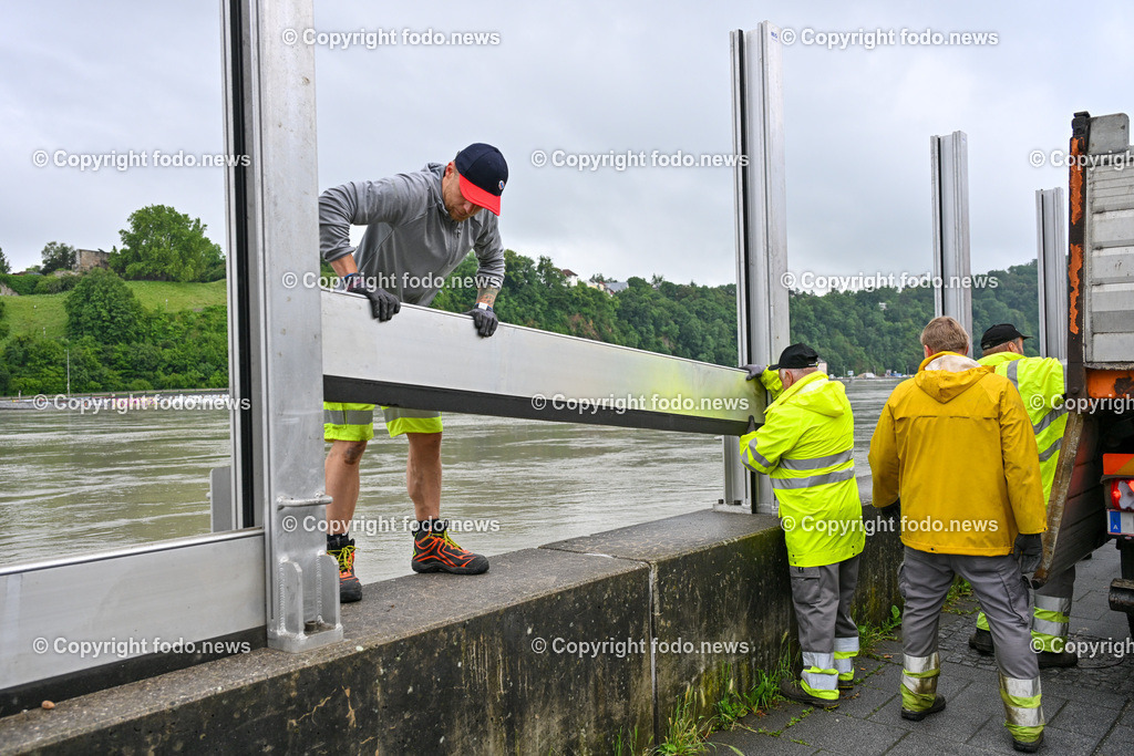 Linz_ Urfahr_ Donau_ Hochwasser_ 04.06.2024-41 | 04.06.2024, Linz, AUT, Urfahr, Hochwasser, im Bild Donau, Donaulaende Linz Urfahr, Hochwasserschutz, Aufbau Magistrat Linz