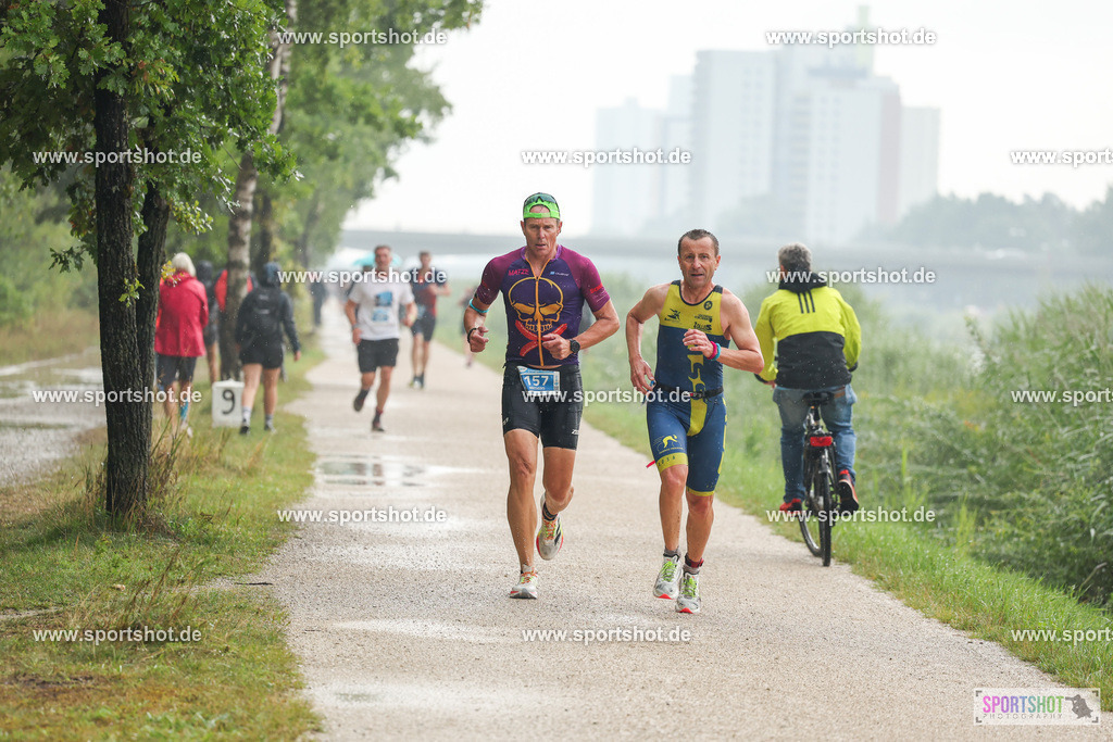 LUR_1046 | 34. M-net Erlanger Triathlon 2025 #erlangertriathlon  #mnettriathlon2025 #mnettriathlon #team #olympischedistanz #mitteldistanz #triathlon #maindonaukanal  #erlangertriathlon2025 #yourpictrs #tv1848 #tv1848erlangen  #triathlonbayern #sportinerlangen #demsportverbunden #sportshot_your_pictrs Copyright: www.sportshot.de